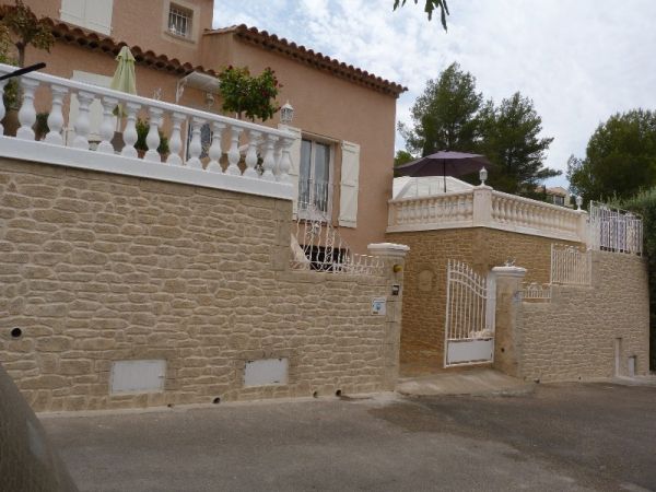 Mur de cloture en aspect pierre au beausset